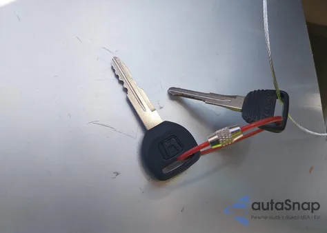 1997 Honda Civic Lx z USA, uszkodzony, nr VIN 1HGEJ6673VL024682